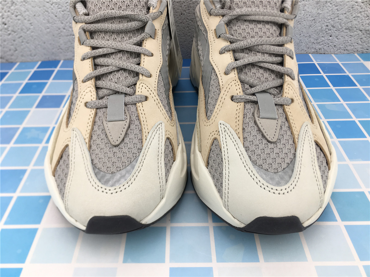 Yeezy Boost 700 V2 Cream GY7924